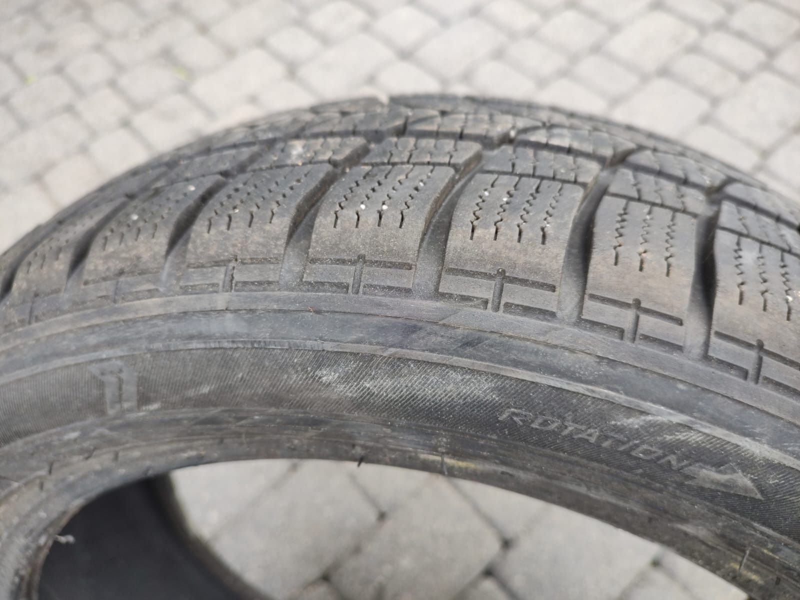 Opony zimowe 215/50 R17