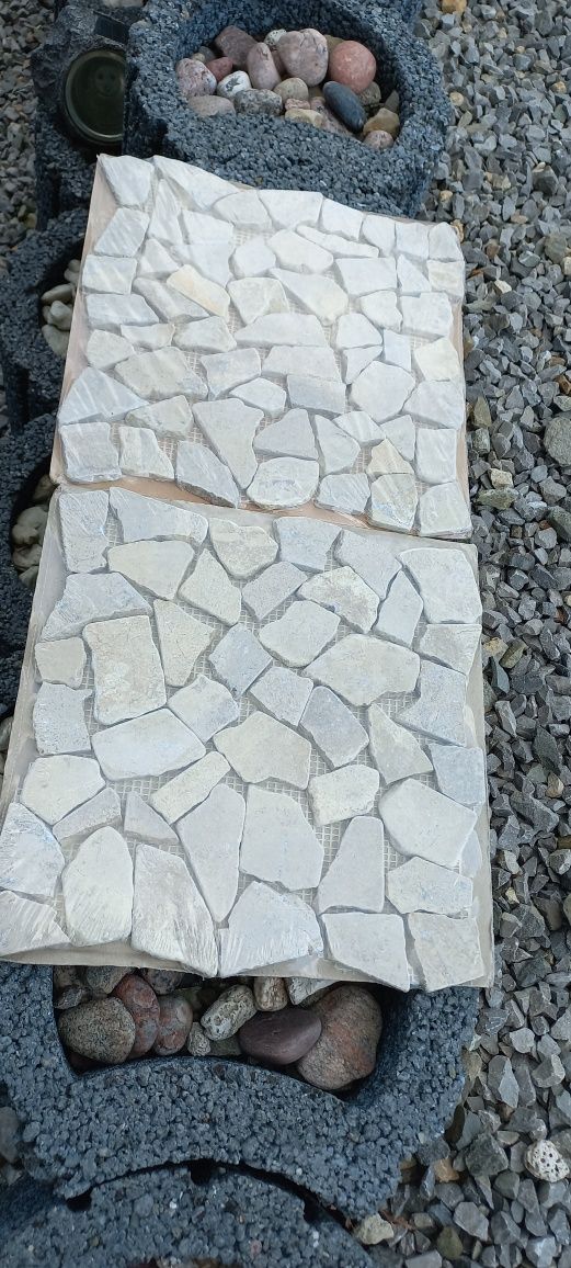 Kamień naturalny dekor na siatce 30x30