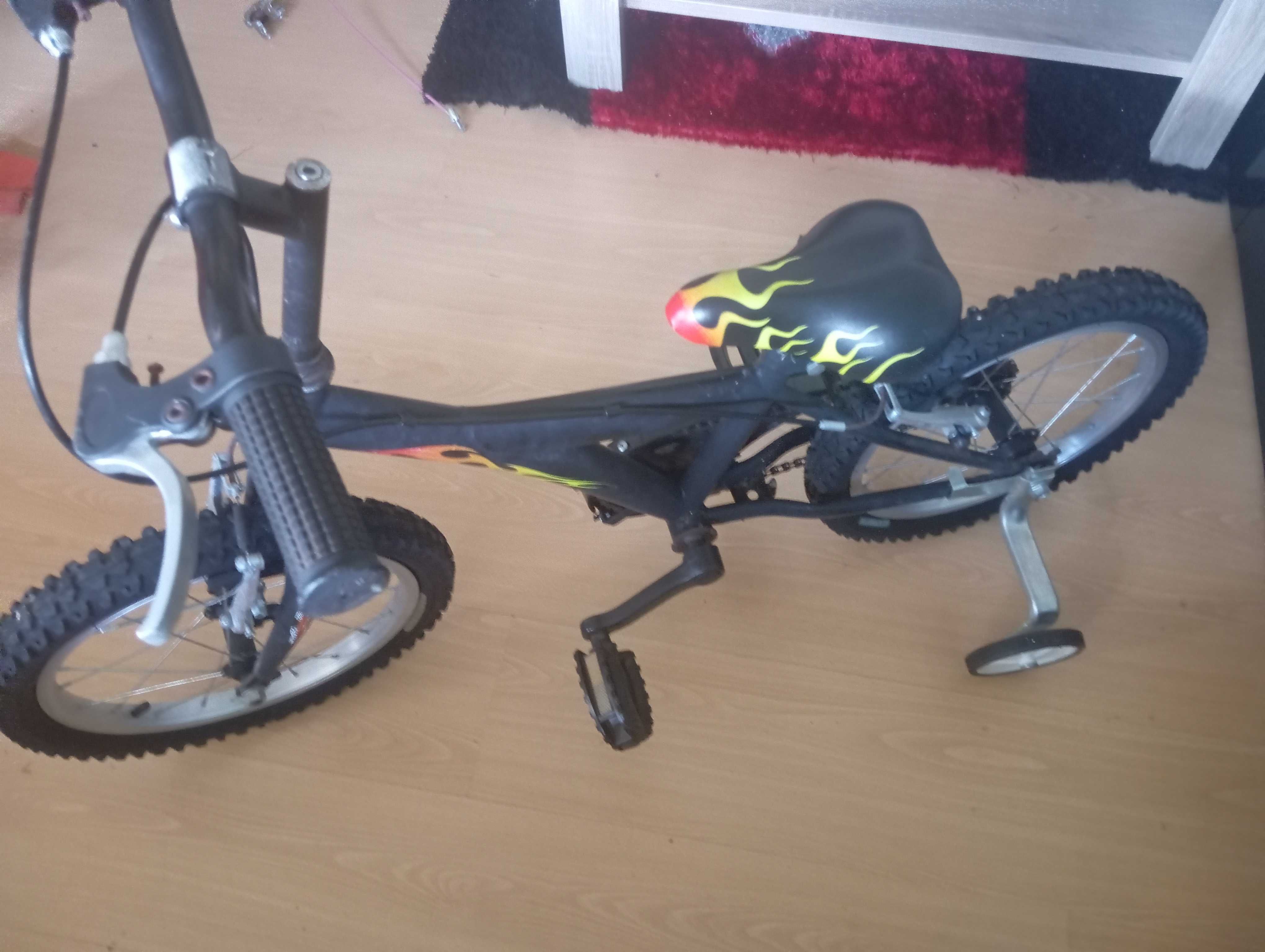 Vendo bicicleta de criança com rodinhas