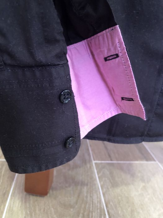 Camisa preta de mulher