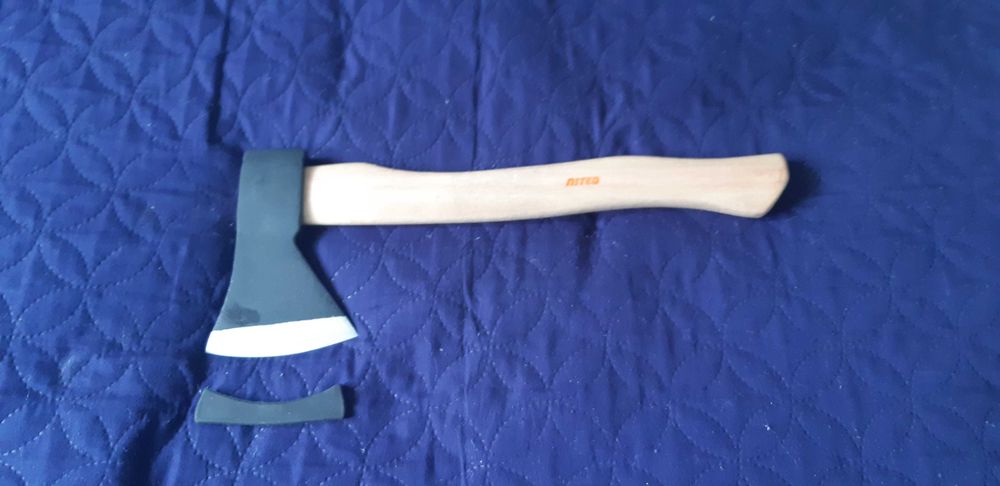 siekiera Niteo  nowa drewniany trzonek