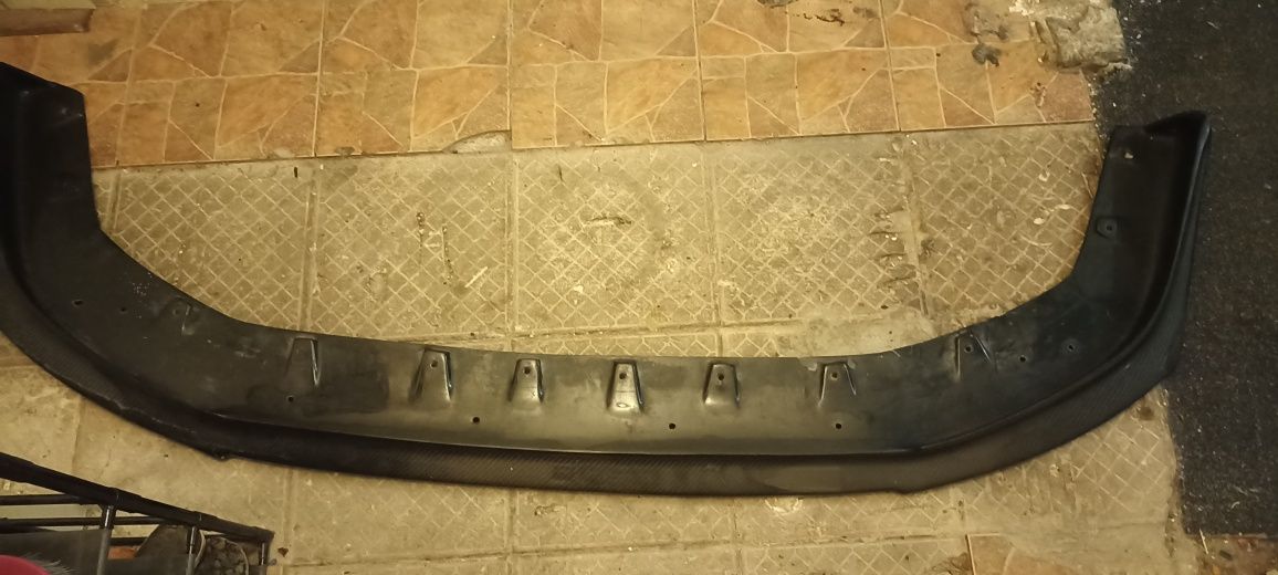 Нижняя накладка на бампер