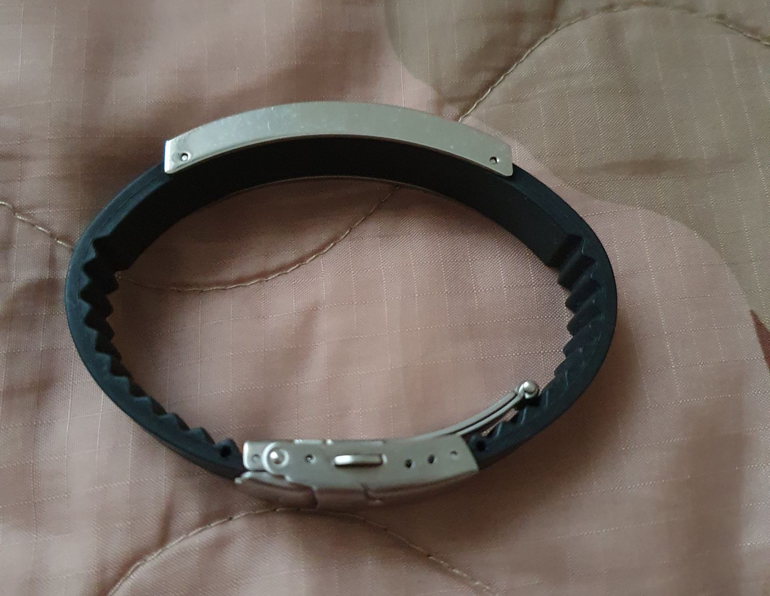 Pulseira para homem - Borracha e aço inoxidável