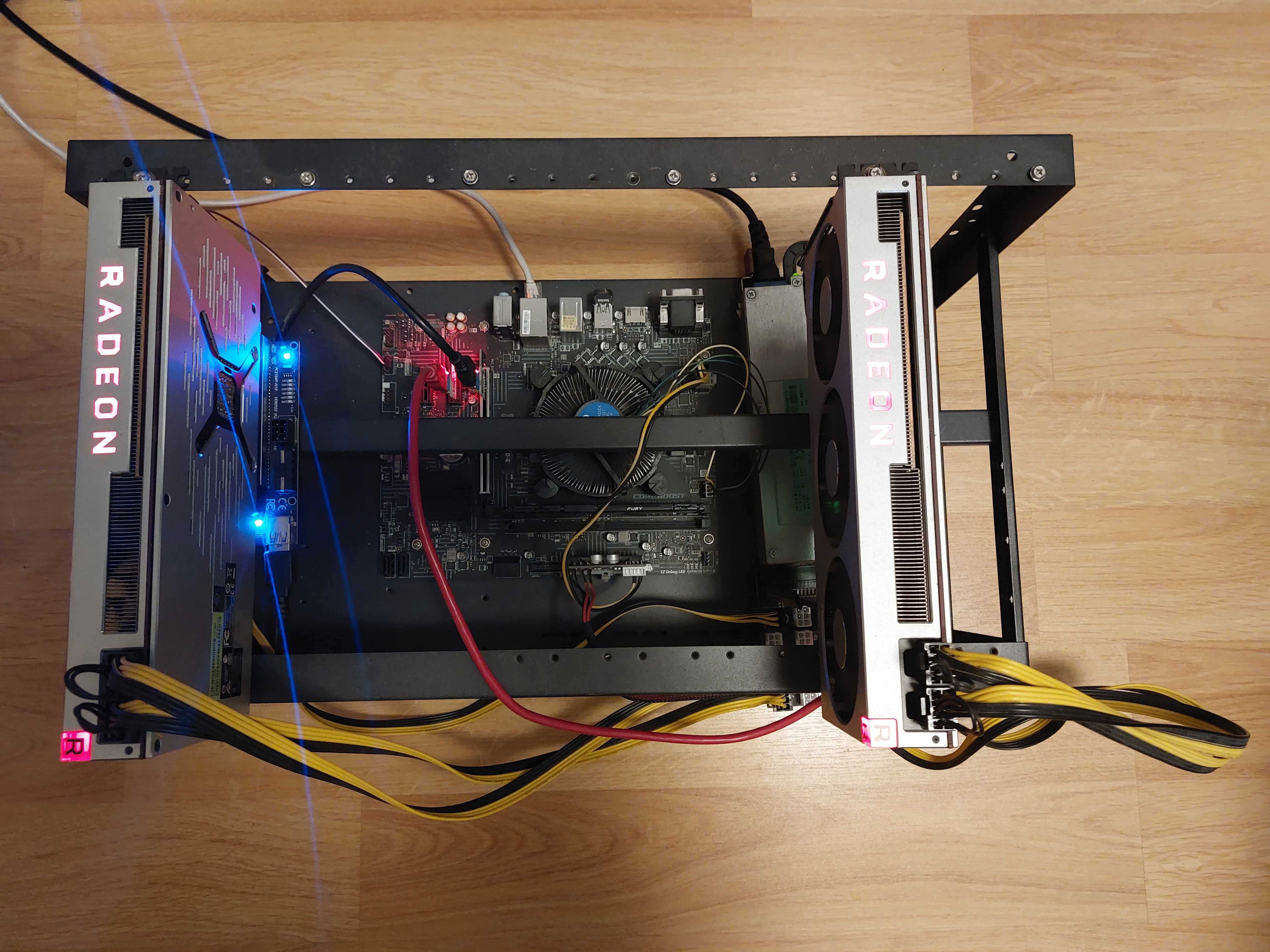Mining / AI rig com duas Radeon VII - espaço para mais 4 GPUs