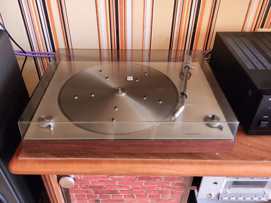 Beogram 1200 проигрыватель пластинок Bang & Olufsen, видео работы