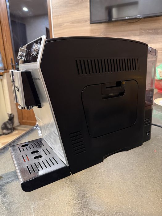Кавомашина Delonghi Autentica сенсорна