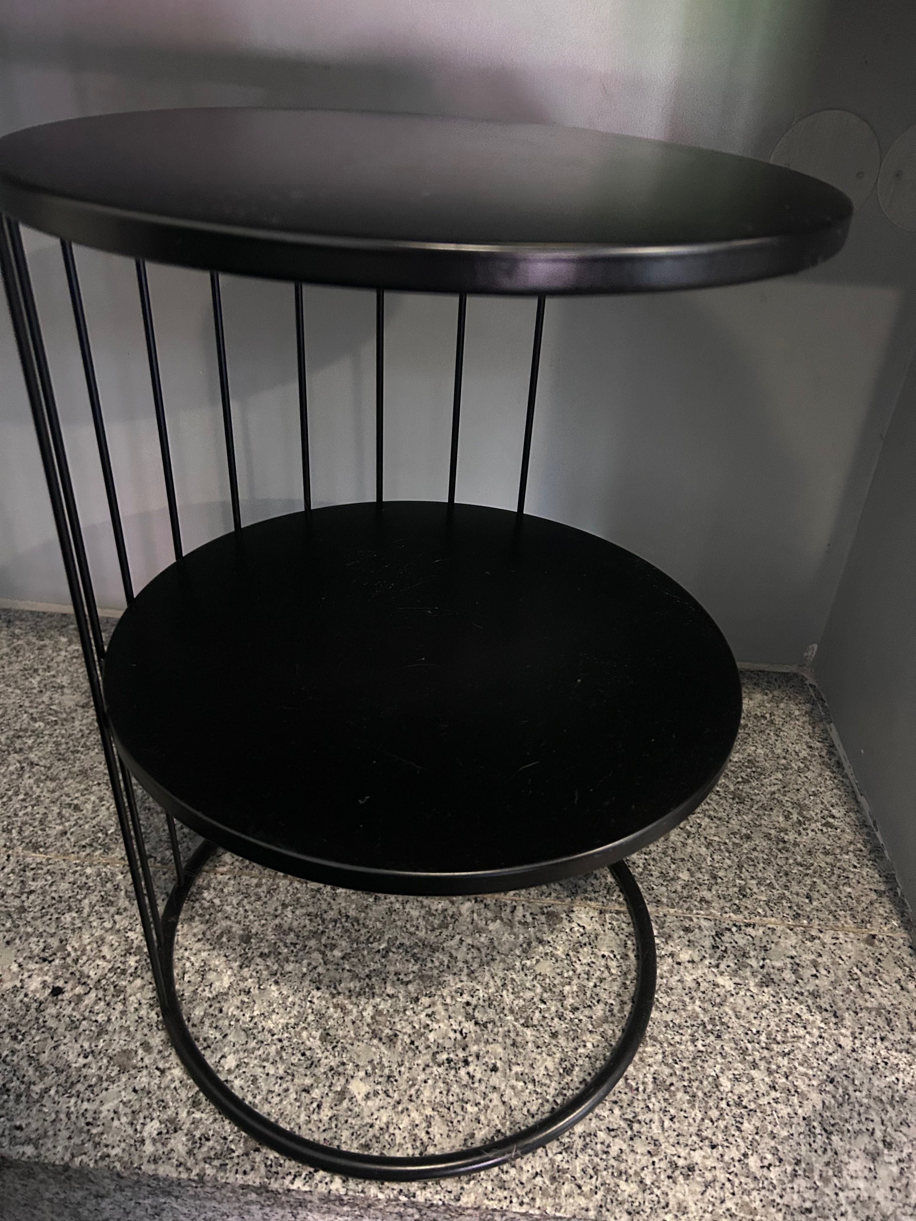 Vende-se Mesa de apoio