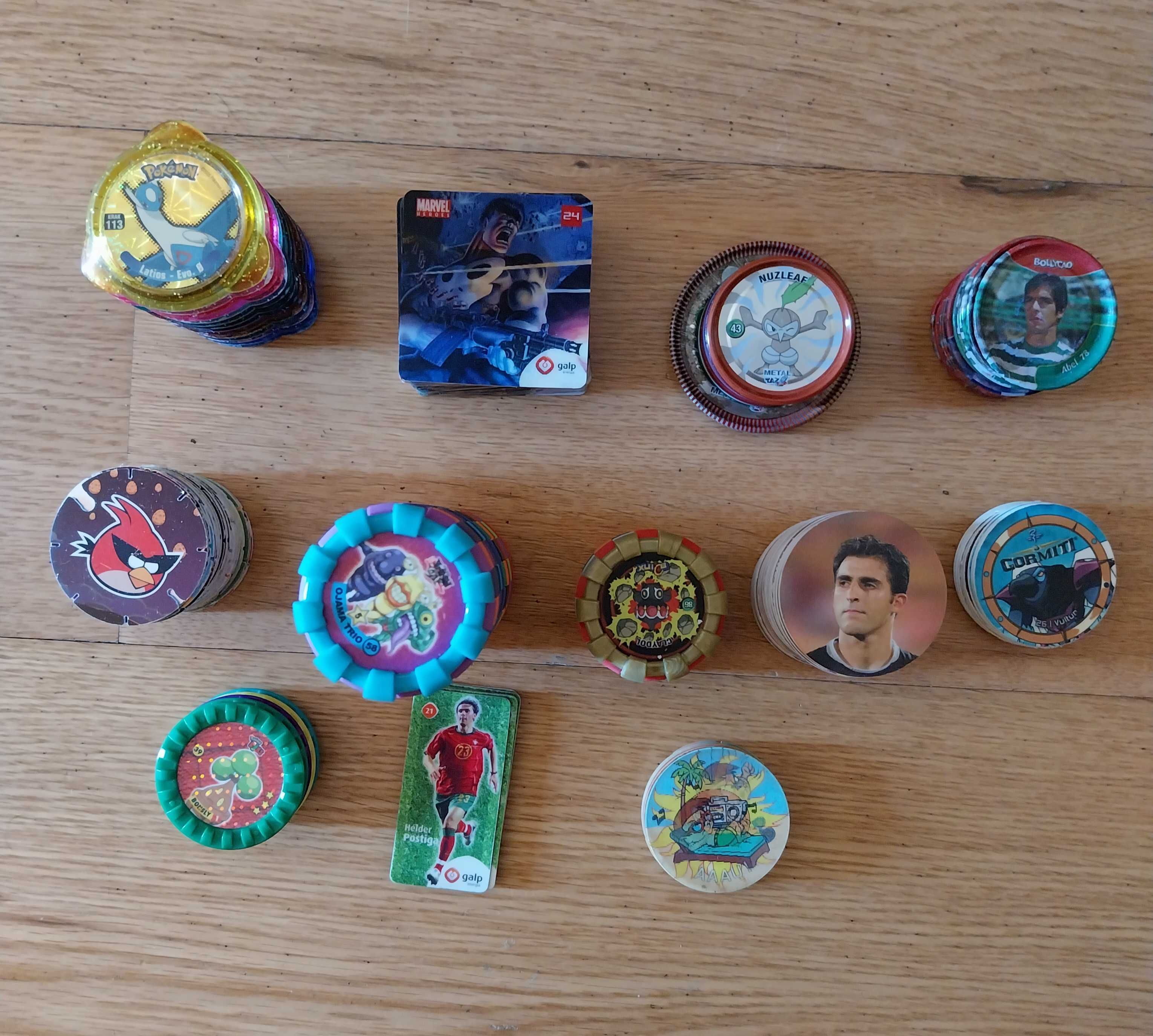 Tazos diversas coleções Yu Gi Oh etc.