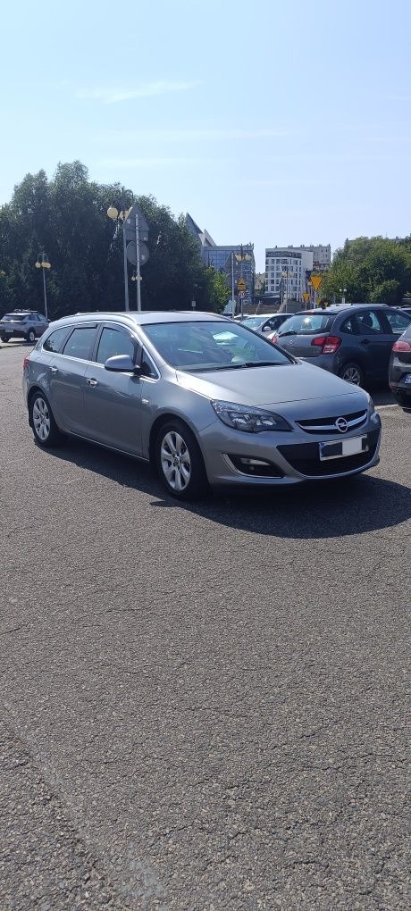 Opel astra j sport tourer