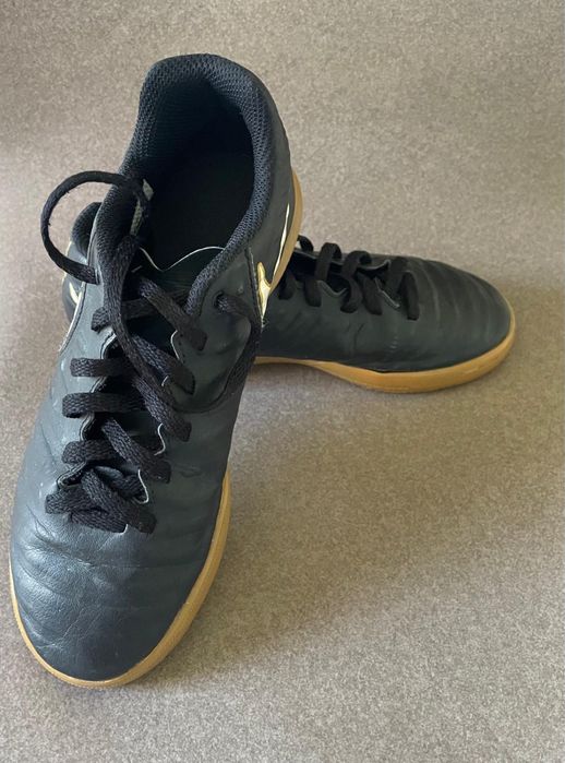 Halówki NIKE rozmiar.34