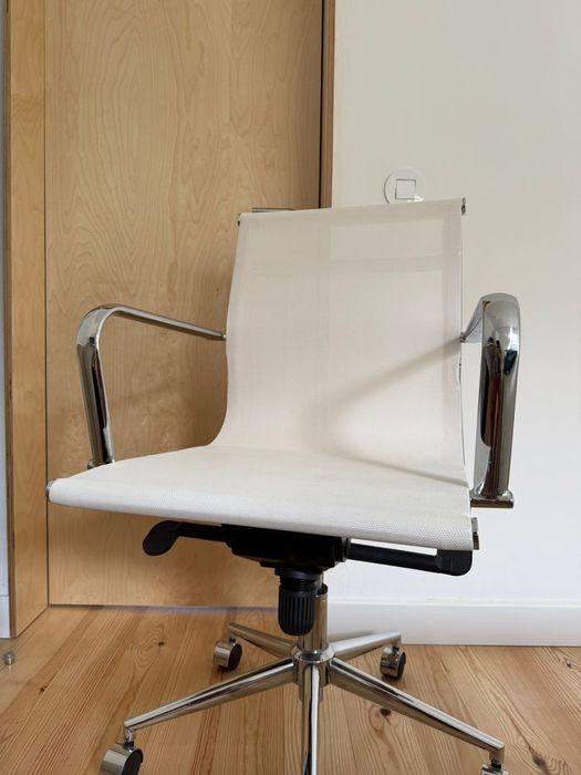 Cadeira de escritório branca