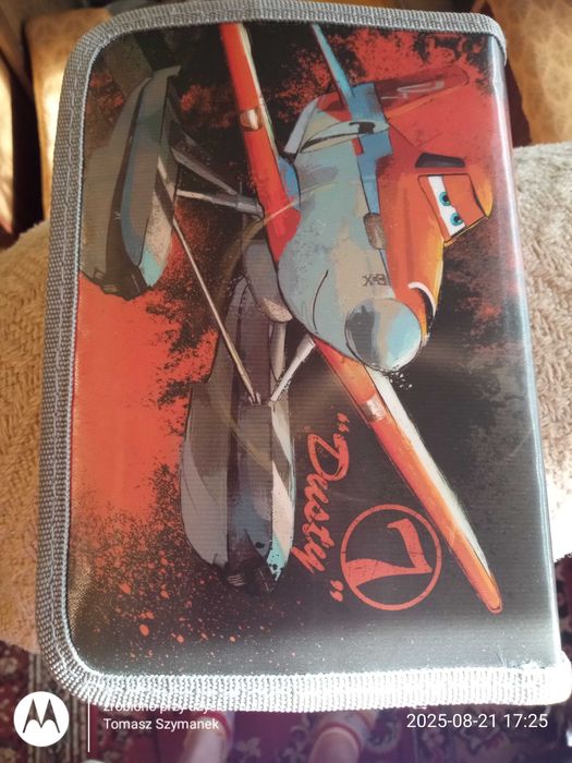 Piórnik wraz z wyposażeniem