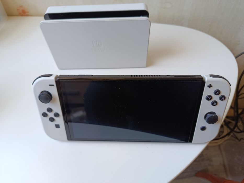 Nintendo switch OLED stan bardzo dobry