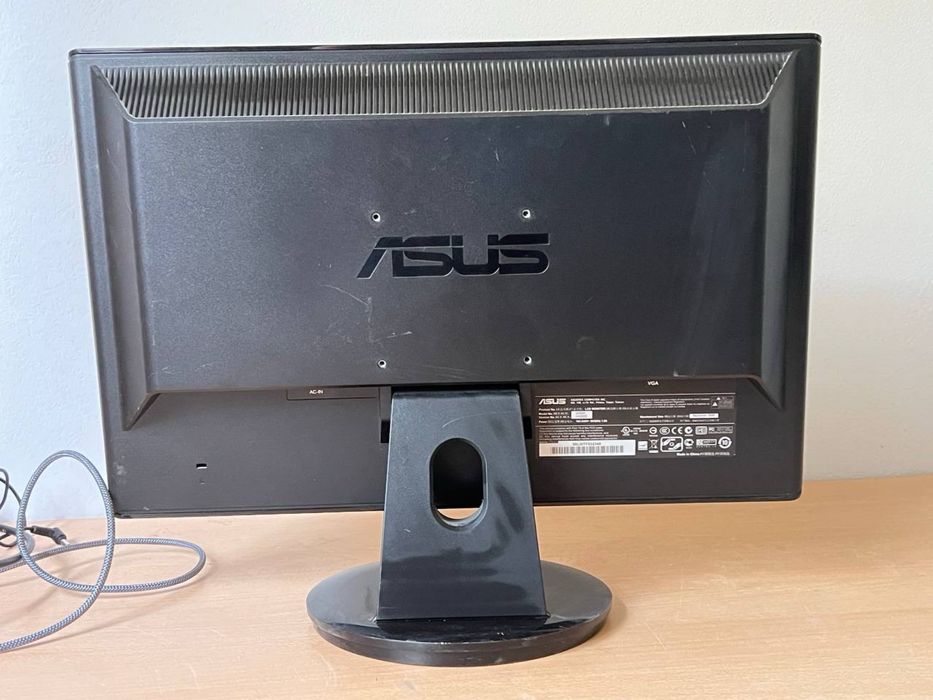 Монітор ASUS / 22 дюйма / Full HD / TN