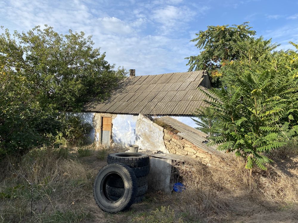 Земельна ділянка та Будинок під відновлення або розбір