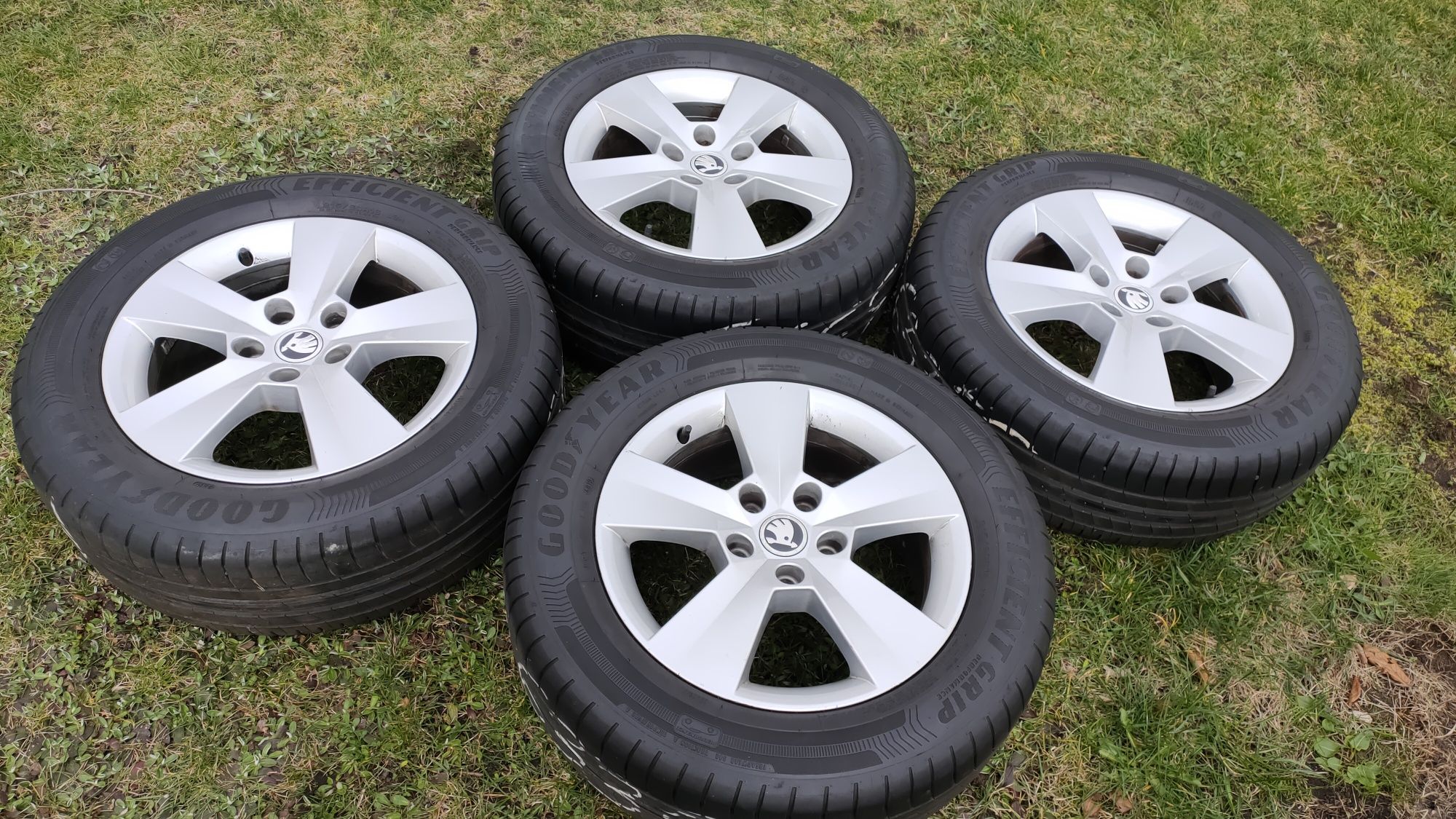 Koła felgi alufelgi opony 16" 215/60R16 5x112 Skoda VW AUDI GOODYEAR