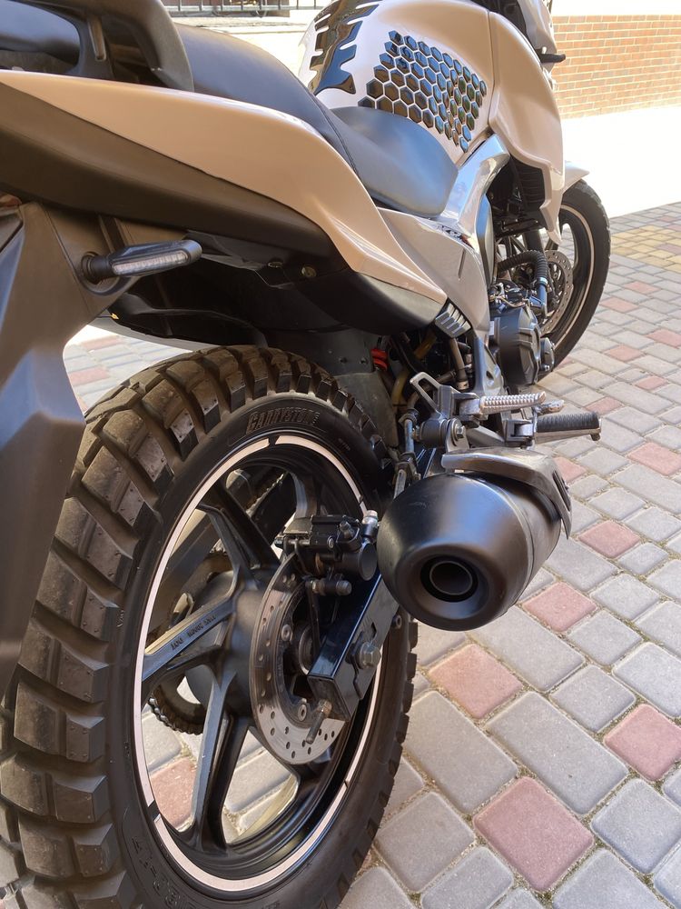 мотоцикл Lifan KP200