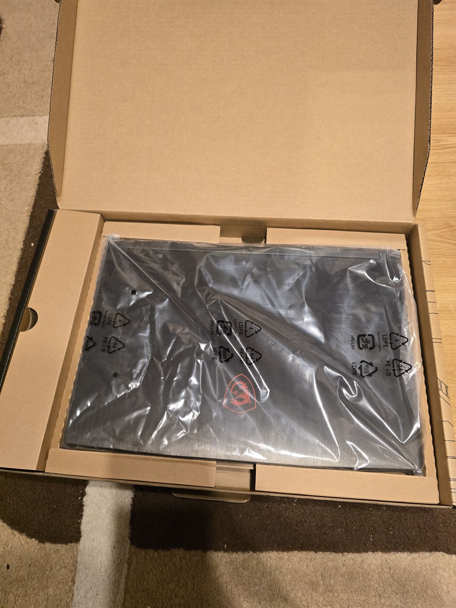 Laptop MSI Thin GF63 i5 rtx3050 16gb ram