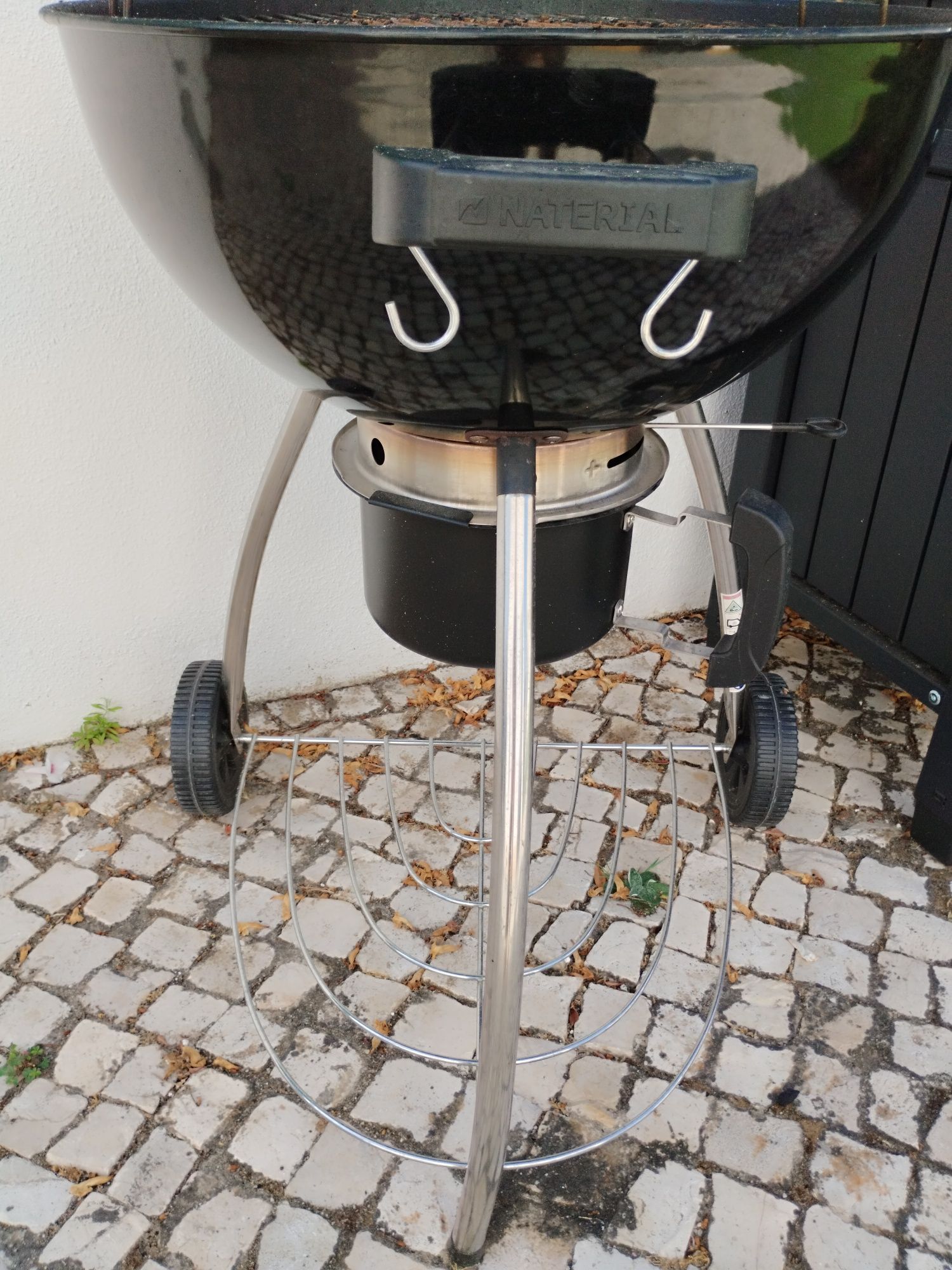Churrasqueira/grelhador/barbecue da marca do Leroy Merlin