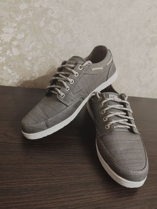 Макасини чоловічі (топсайдери), кросівки спортивні