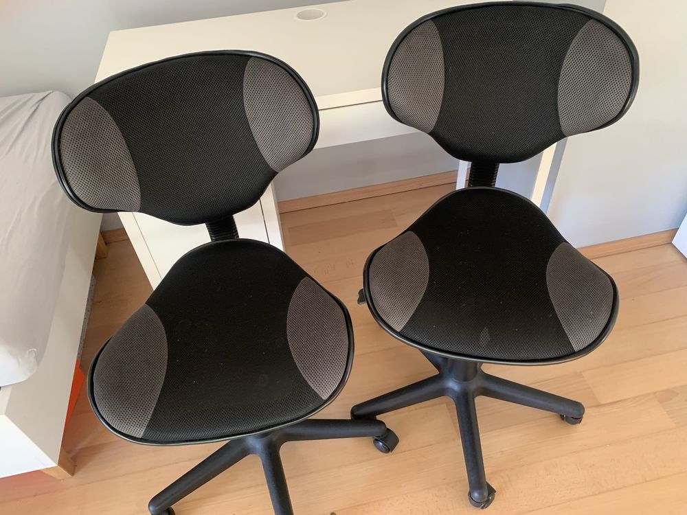 Sprzedam biurko ikea wraz z 2 krzesami