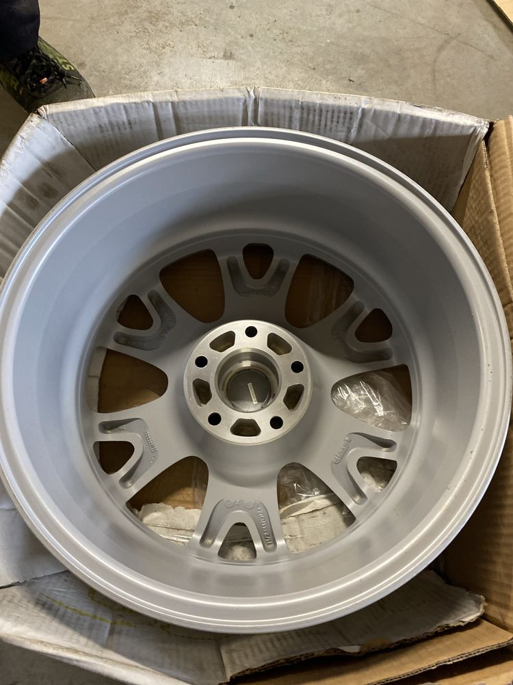 Nowe felgi dezent 7.5jx17eh2+ 5x120 komplet wysylam bmw ford