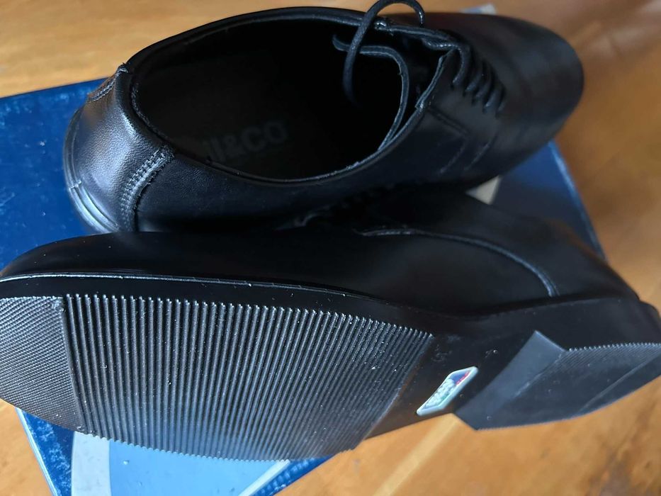 eleganckie buty włoskiej marki IGI&CO r. 42 ideał - okazja!