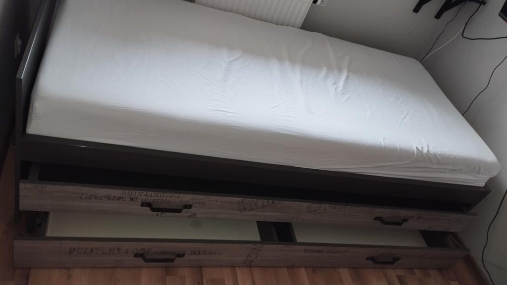 Łóżko z podwójnym łóżkiem meble młodzieżowe