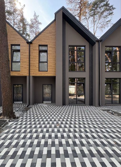 Бучанський парк! Таун за суперціною! Велика ділянка!