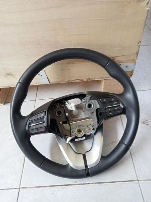 Volante Hyundai i30