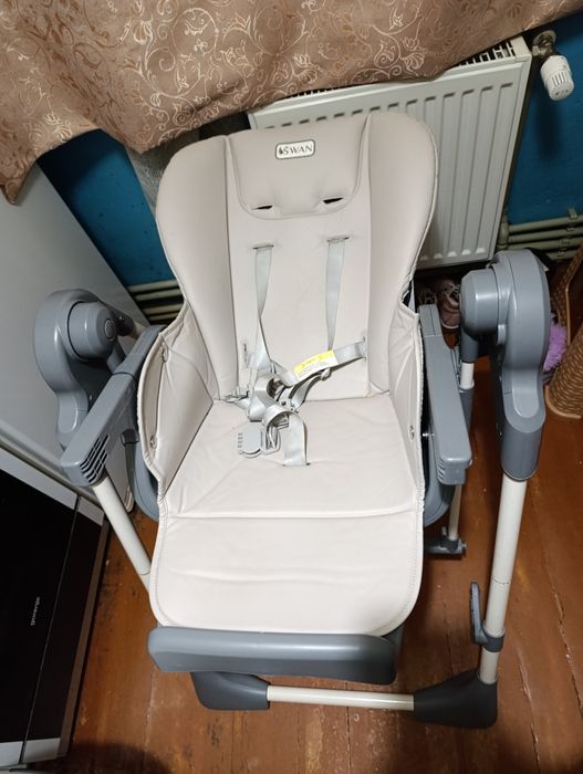 Продам стілець для годування