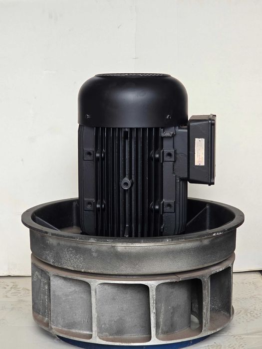 Weishaupt silnik D160/215-2 21kW palniki wielkość 70/2, 70/3 + turbina