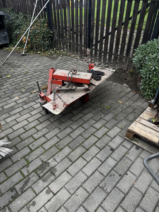 Kubot Kubota B1550 4x4 wom z osprzętętem