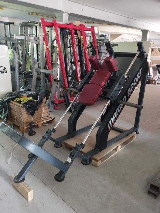 Suwnica maszyna na nogi przysiad hack squat Marbo Sport