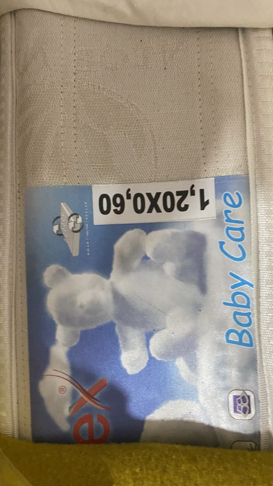 Berço branco bebé