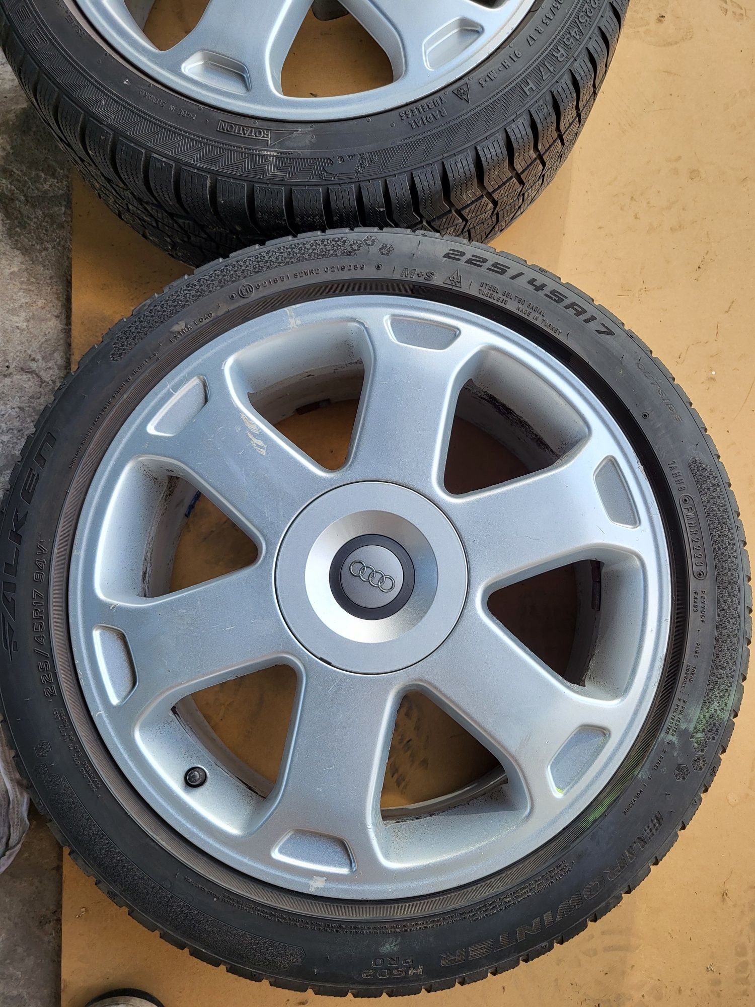 Felgi Audi S3 8L Avus 225/45 R17 5x112 Opony Zimowe