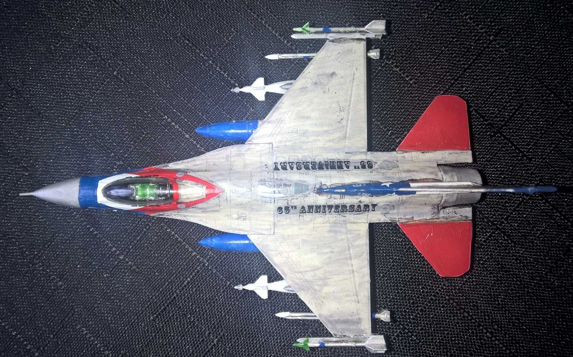 Model samolotu F-16C