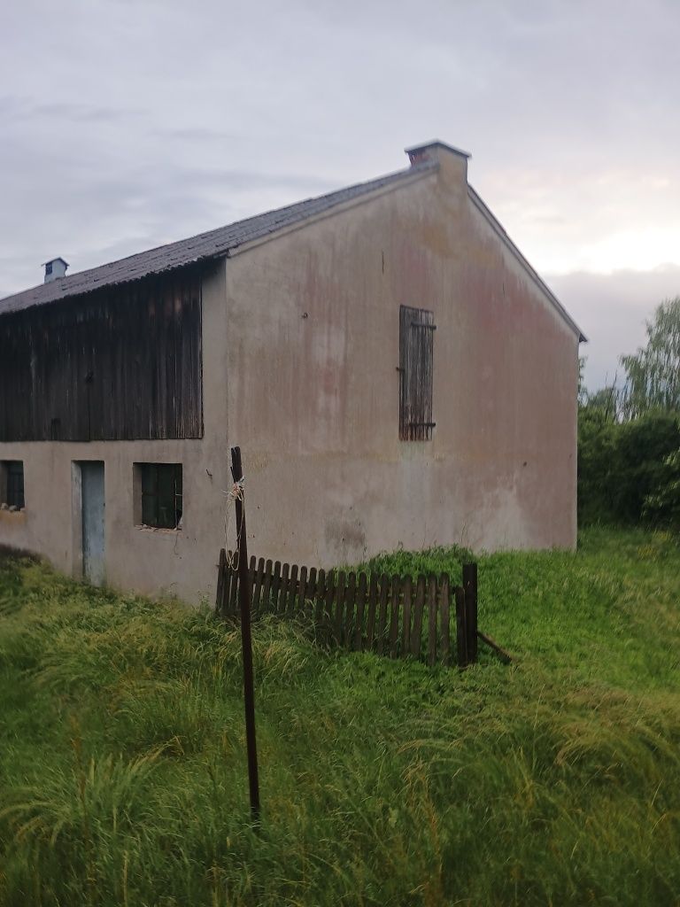 Działka rolna wraz z domem i oborą