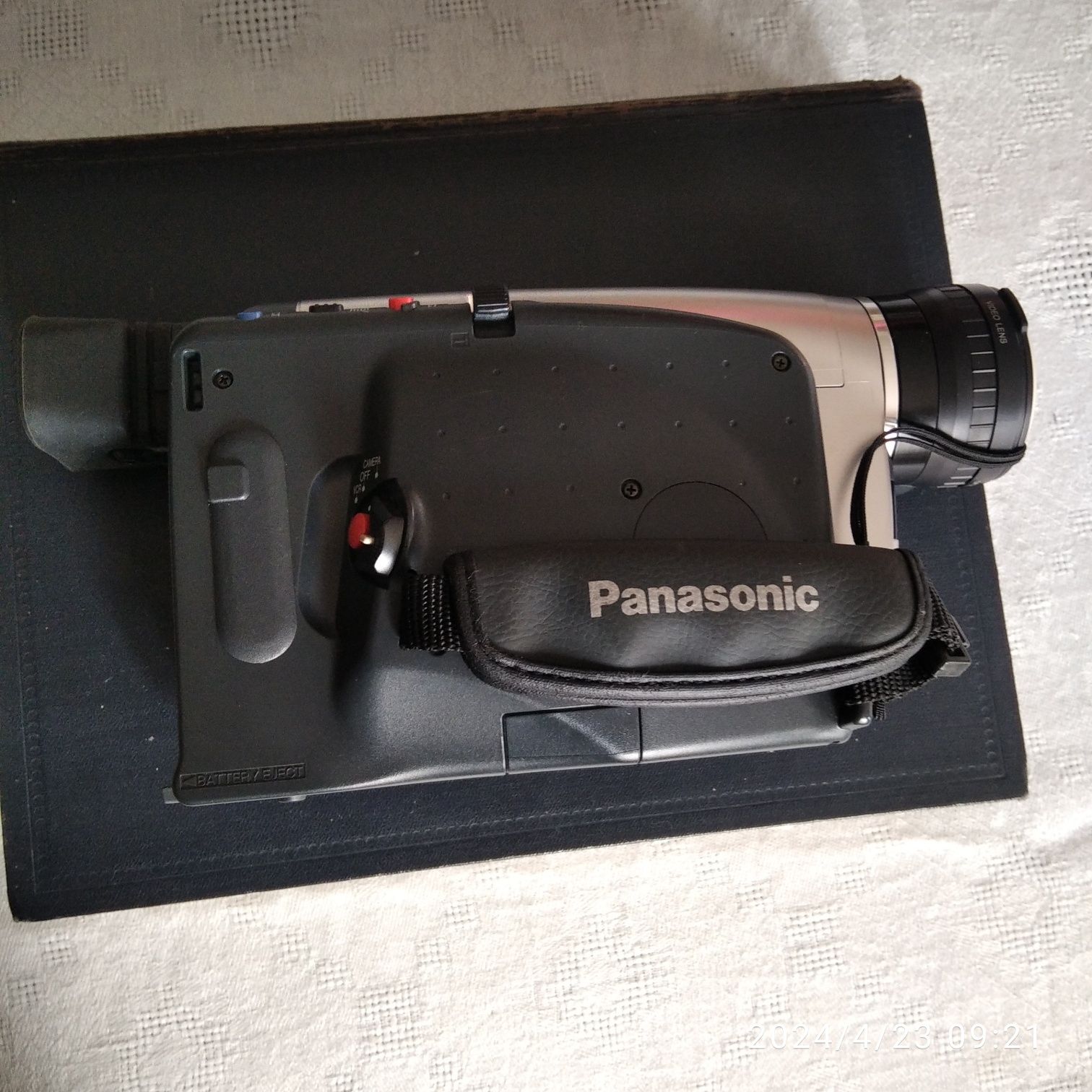 Видеокамера VHS Panasonic RZ1