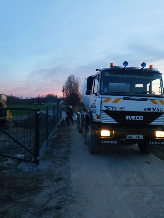 Sprzedam Iveco betonomieszarka uszkodzony silnik.