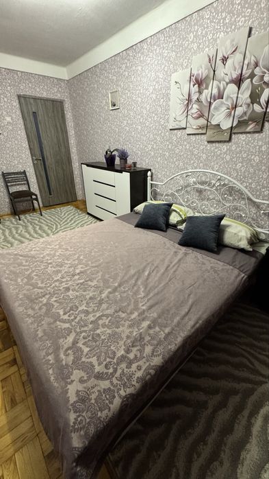 Здам 2 к.кв.-ру на Космосі (с кондиціонером).по вул.Алек.Говорухи