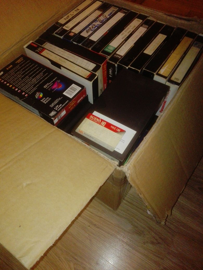 Kasety VHS Video Magnetowid, całe pudło.