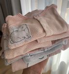 Zestaw ubranek z uroczym motywem królika rozm. 56, marka: 5 10 15