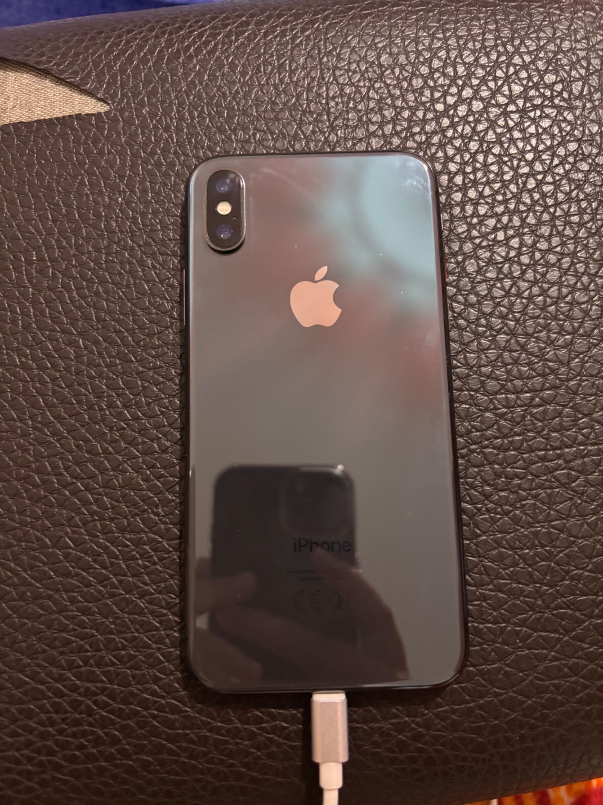 iphone X    64gb