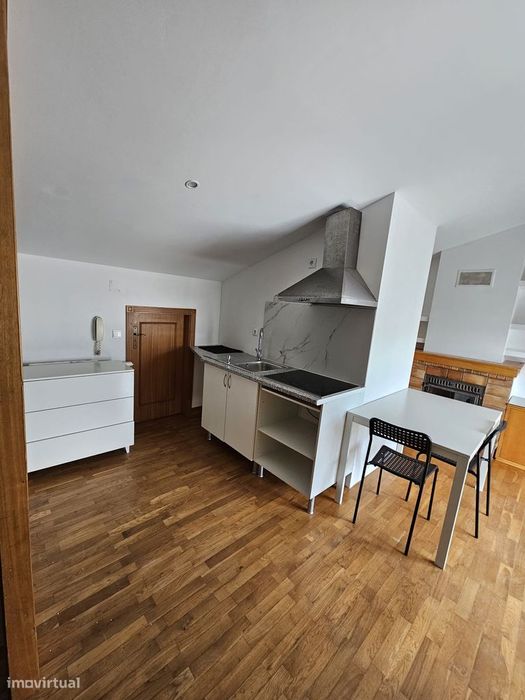 Apartamento T0 - Urgezes