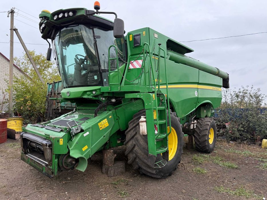 John Deere S670i HillMaster