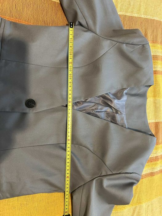 Klasyczny damski garnitur 3 częściowy M/38 nowy