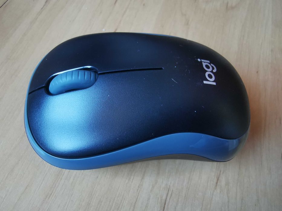 Klawiatura i mysz bezprzewodowa Logitech czarna MK270