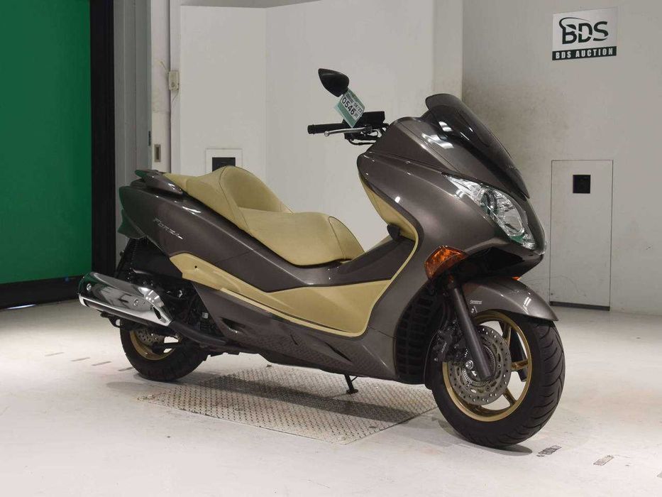 Скутер з Японії Honda Forza 250 MF10 ABS з документами в АртМото Суми