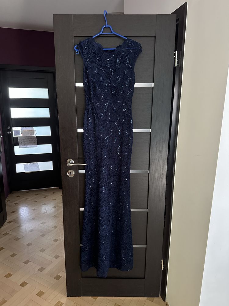 Długa, piękna, niebieska suknia syrenka na welese/bal/sylwester, r40